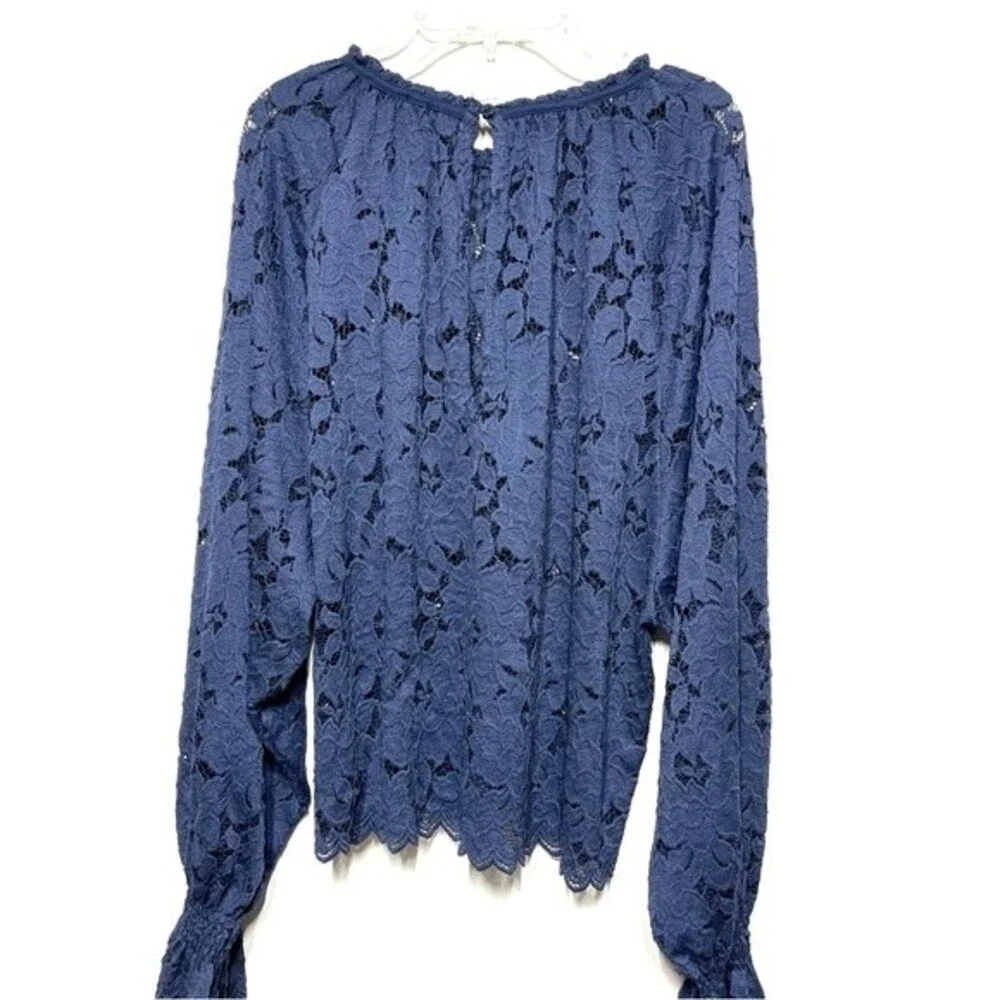 Free People Olivia Lace Tee in Navy M NWT